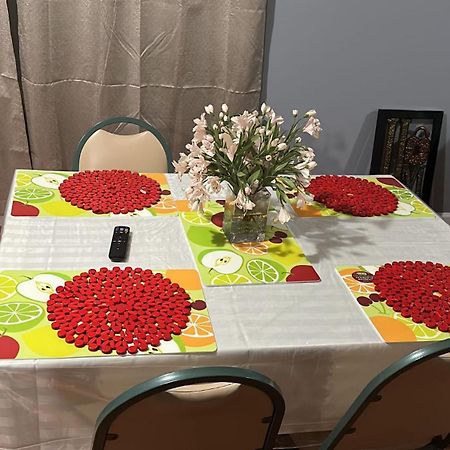 Divine Guest House Room D. 6Mins Near Ewr Newark Airport, 4Mins To Penn Station / Prudential מראה חיצוני תמונה