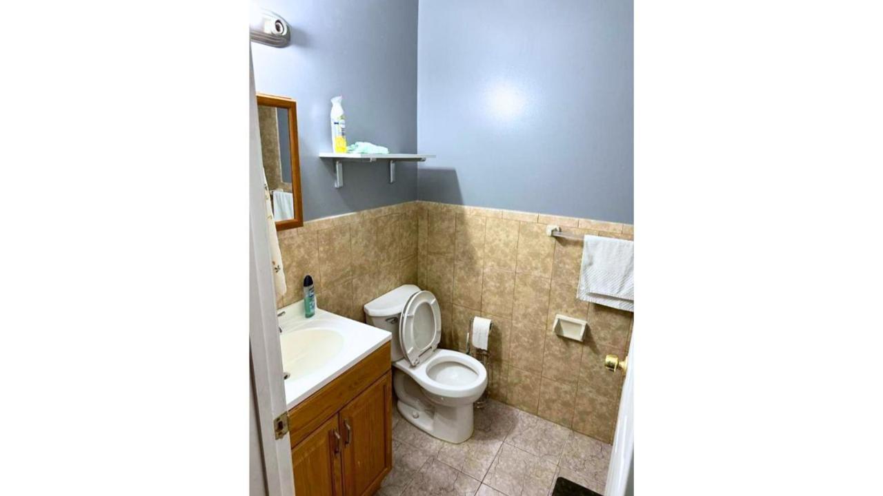 Divine Guest House Room D. 6Mins Near Ewr Newark Airport, 4Mins To Penn Station / Prudential מראה חיצוני תמונה